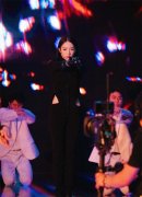 英姿飒爽的孟美岐靠什么?新发型太帅气了,不是普通人能驾驭的!